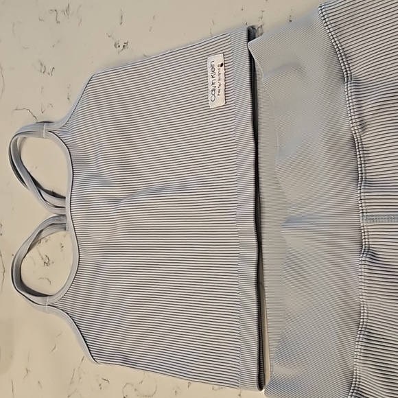 Calvin Klein Performance Set - Picture 4 of 12